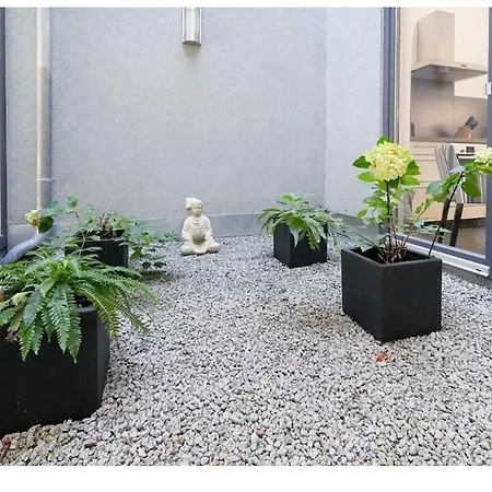 Verkehrsguenstiges Luxus Mit Garten, Terrasse & Parkplatz