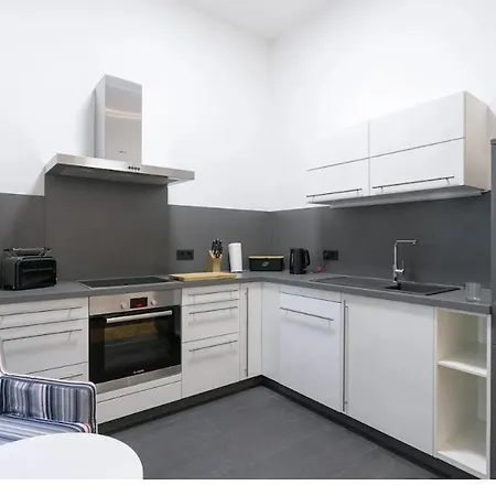 Apartman Verkehrsguenstiges Luxus Mit Garten, Terrasse & Parkplatz *