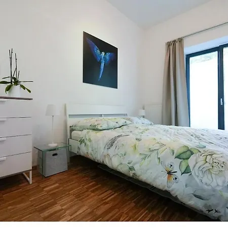 Apartman Verkehrsguenstiges Luxus Mit Garten, Terrasse & Parkplatz *
